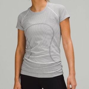 Lululemon Swiftly Tech Short Sleeve Shirt 2.0 Tempo Stripe White/Black Size 12